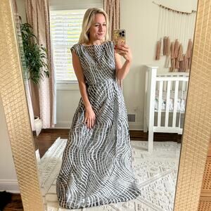 ST. JOHN Collection Threaded Sleeveless Gown Metallic Silver